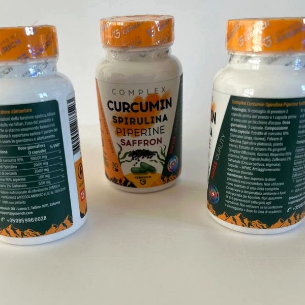 Barattoli di Complex Curcumin con tappo arancione